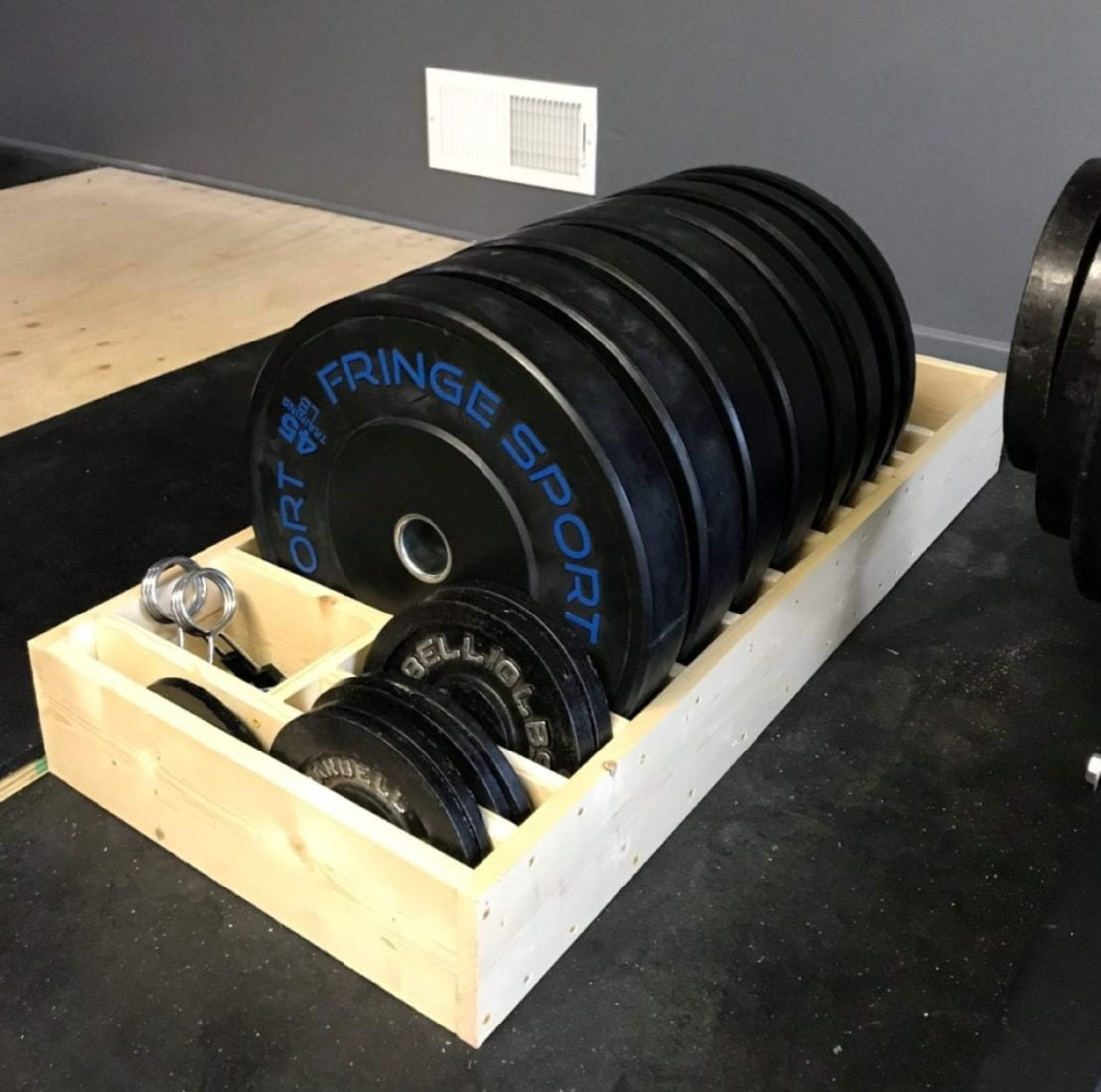 You are currently viewing Why You Should Build Your Own Bumper Plate Toaster Rack